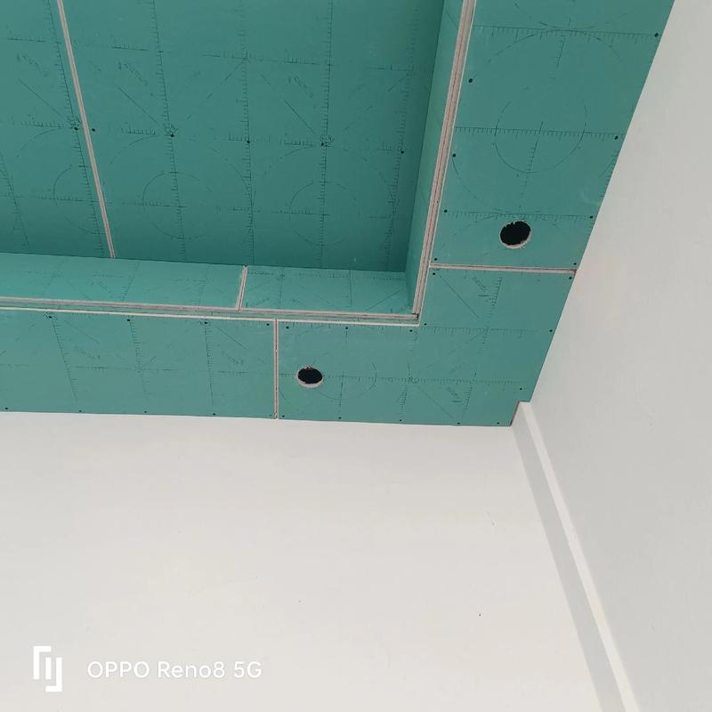 石膏板吊顶转角L型整板安装施工现场