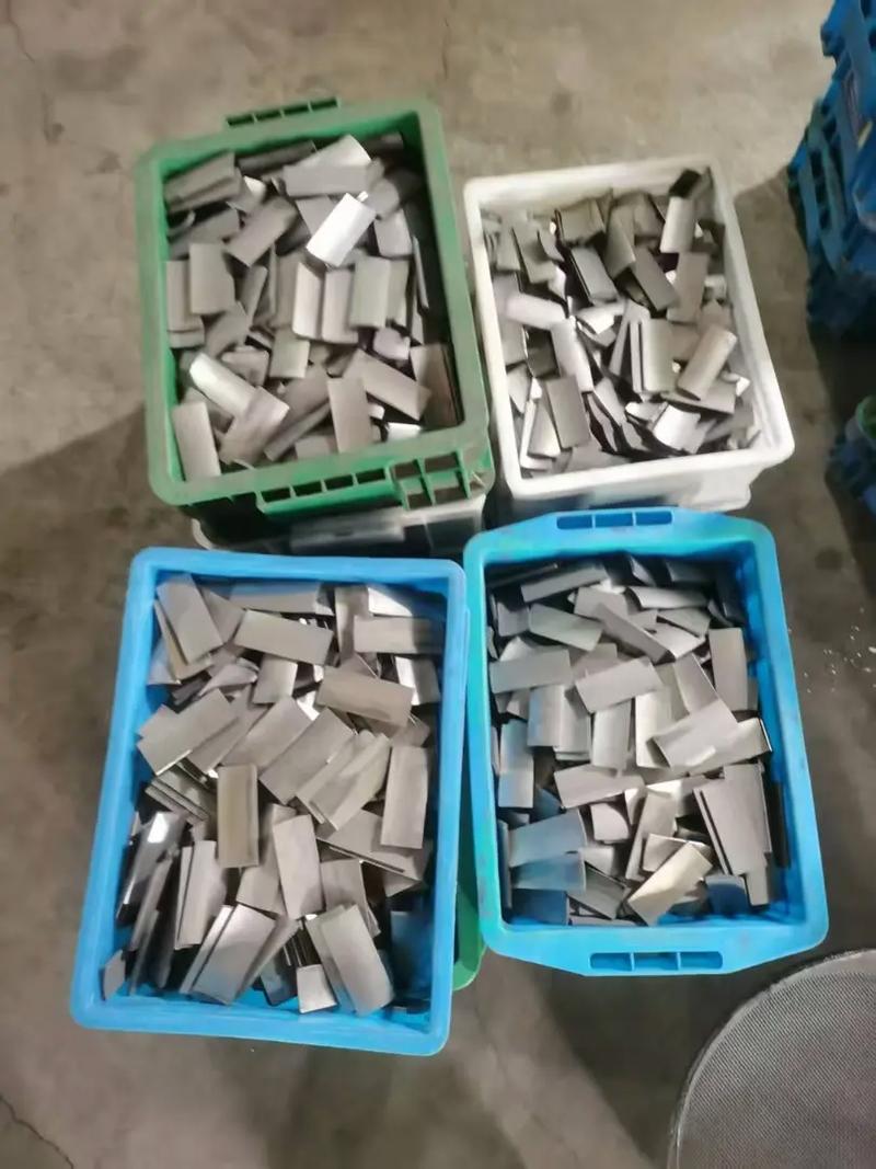 磁力架生产车间磁钢原材料堆放实拍
