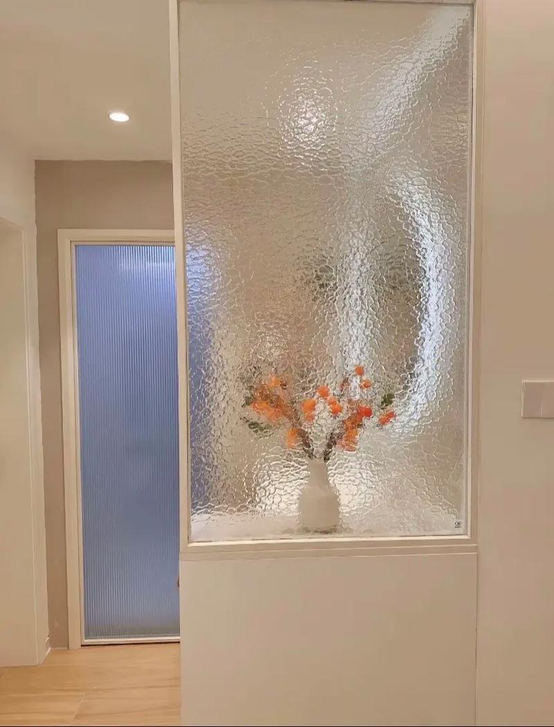 磨砂玻璃遇水透视效果示意图