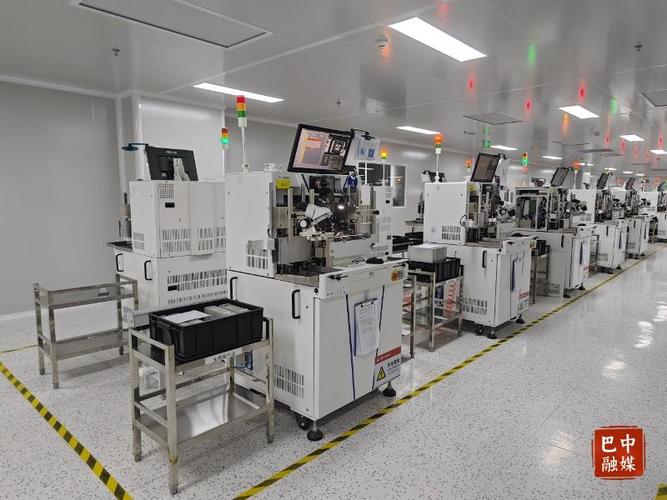量子点荧光材料封装涂覆生产线现场