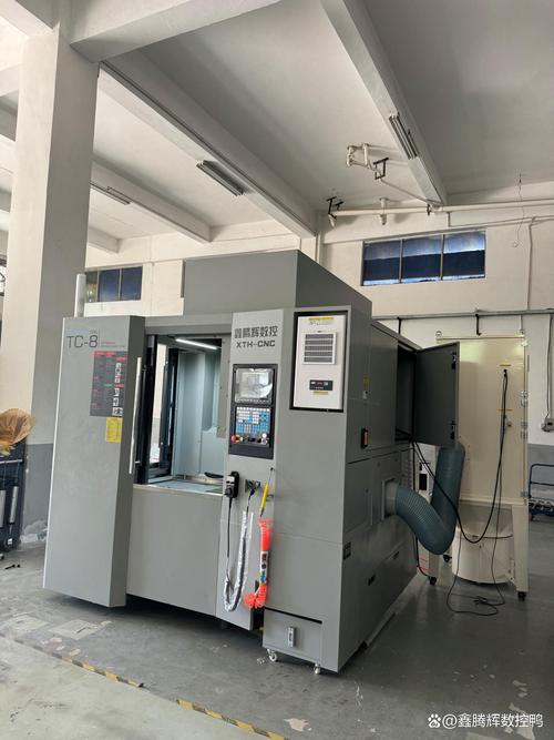车间超声振动加工陶瓷工件现场