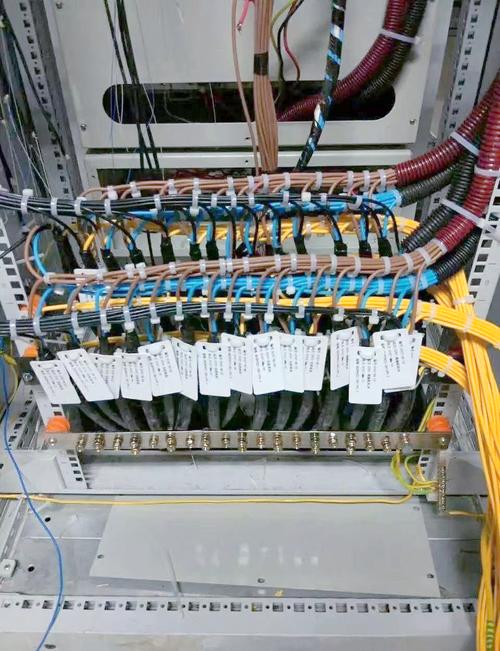 汽车工厂工业PON OLT设备安装现场图