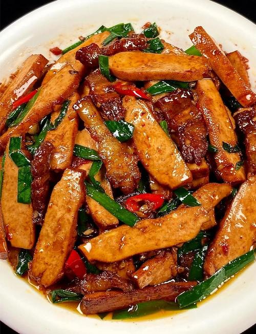 无敌下酒下饭菜：香干炒肉