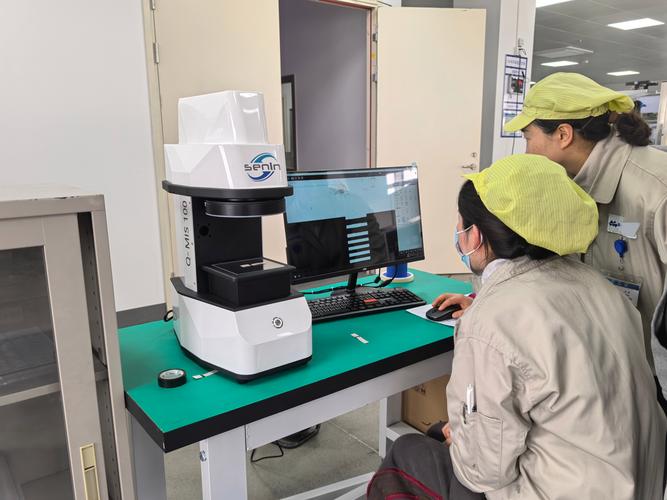 车间工作台影像测量仪实拍