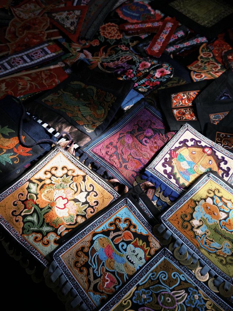 城市社区手工市集刺绣花样成品展示