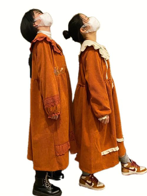 秋季婚礼丝绒姐妹装暖橙色披肩搭配