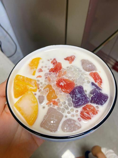 手机短视频界面的芒果糖水谣言评论区截图