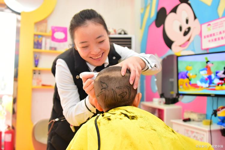 宝宝理发避坑指南:新手爸妈必看的实用经验-超级宝贝