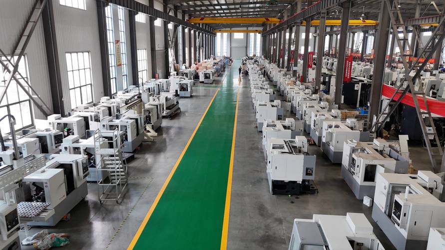 机械加工车间跨工位尺寸超差导致批量报废现场示意图