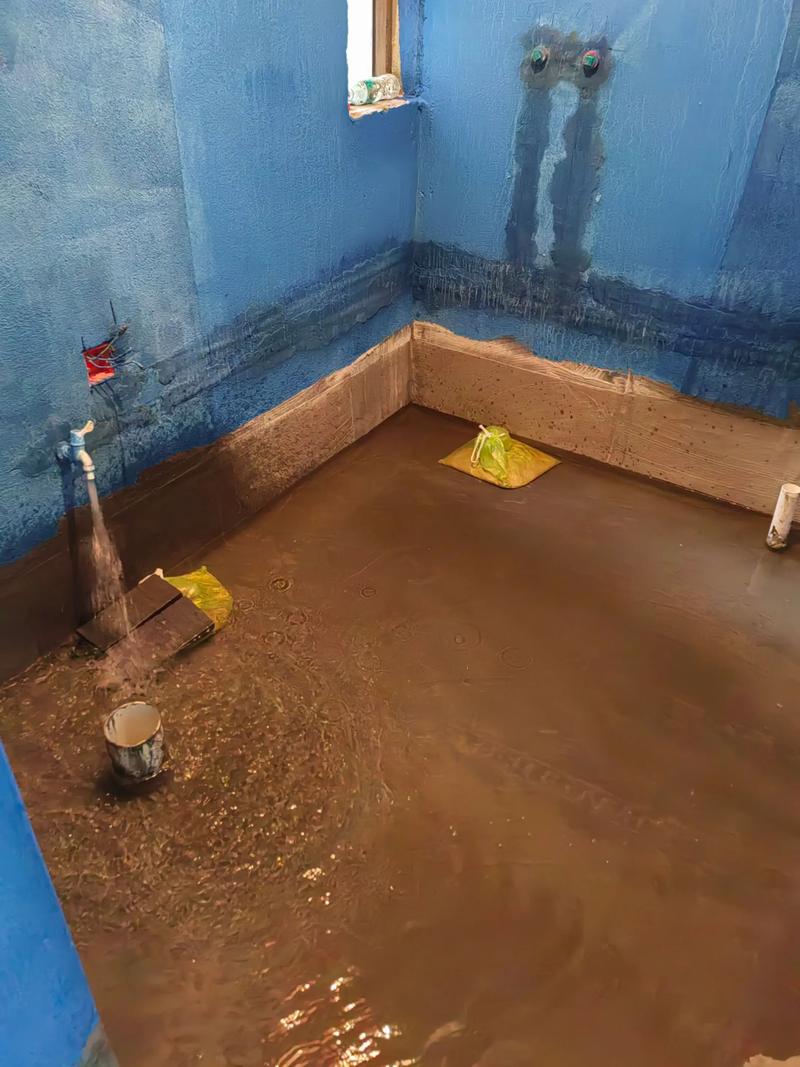卫生间湿水亮面地砖防滑性测试现场