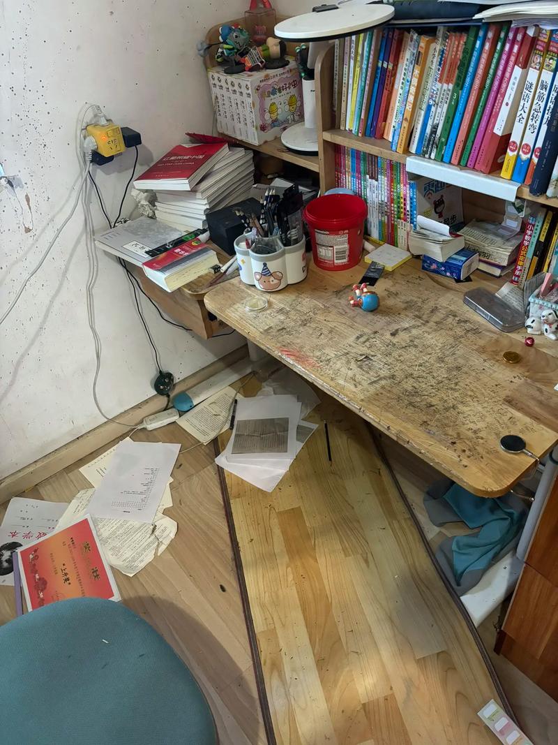 那个沙漏,让我对时间产生了生理性厌恶-因为所以