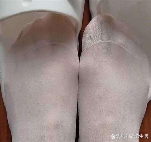现在吹得太凶的那些“具身智能”，其实半只脚还在门外