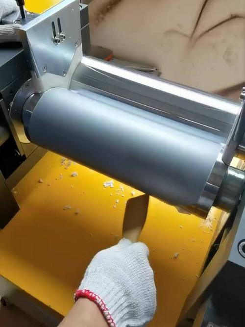 开放式炼胶机辊筒断面淬硬层检测