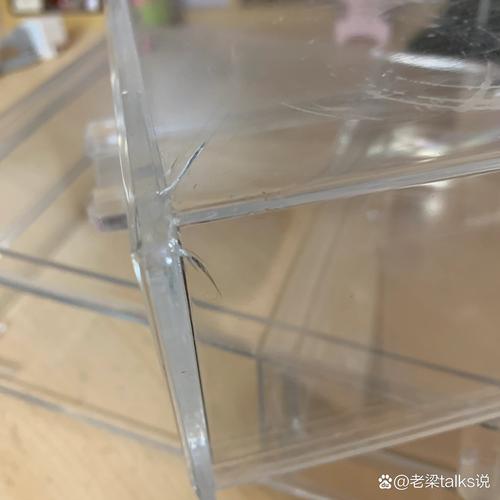 劣质雕刻机加工错位亚克力废料实拍