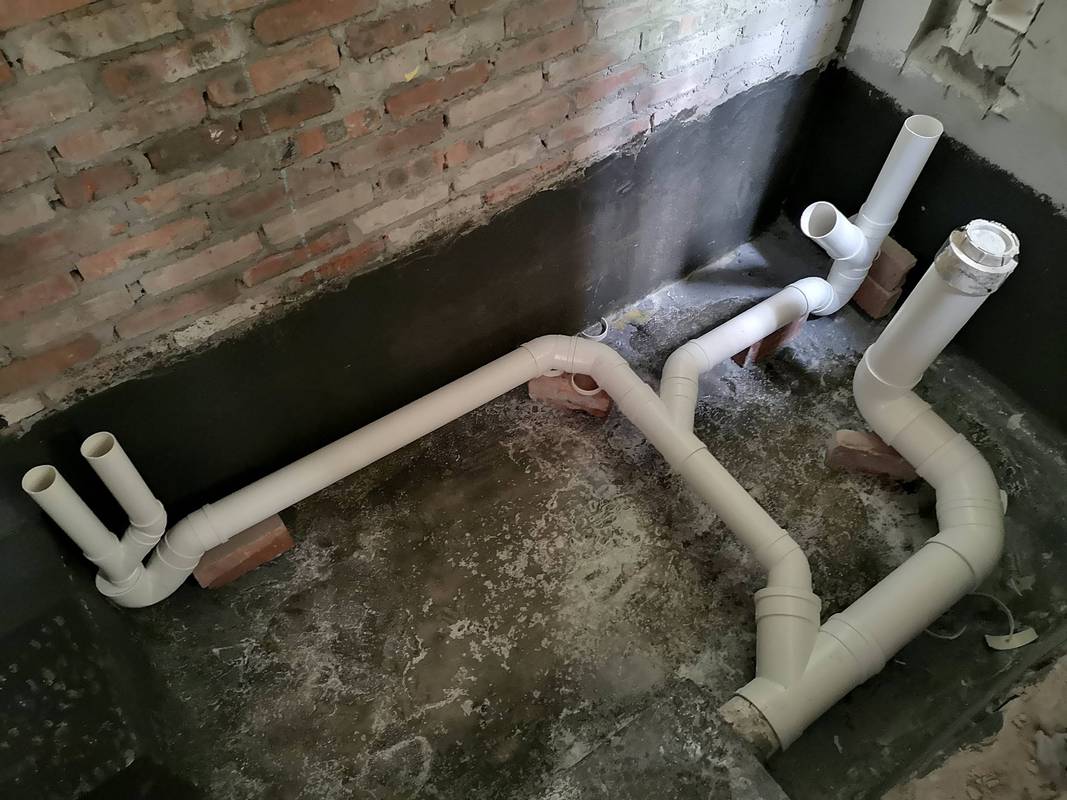 卫生间下水管移位抬高地面施工实景