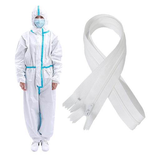 防护服缝线与拉链细节特写图