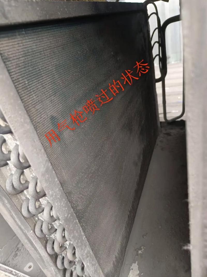 铝制翅片散热器积灰对比图