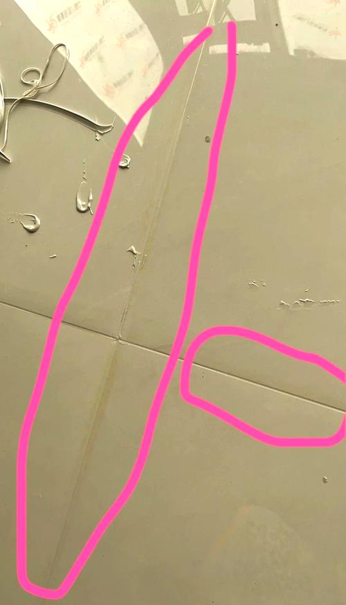 瓷砖阴角发霉脱边细节图