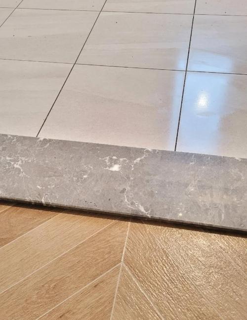 卫生间过门石挡水效果对比实拍