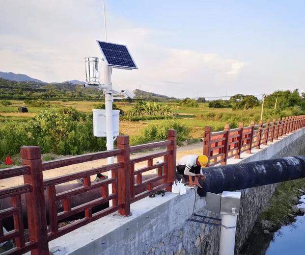 山洪监测水位传感器现场安装实景