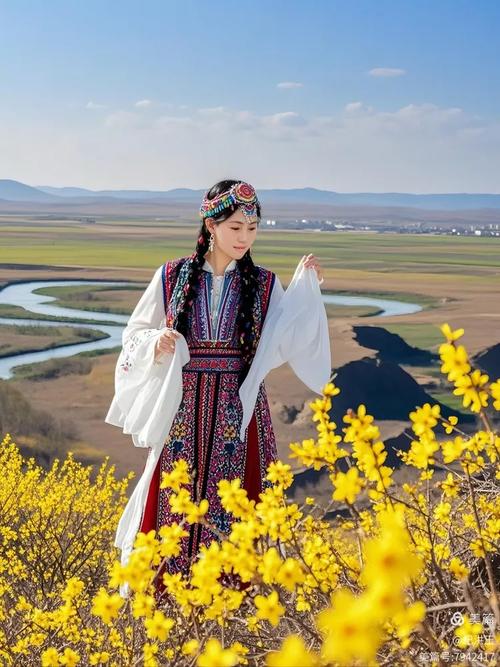 青海95后歌手在南山演唱花儿的户外拍摄场景