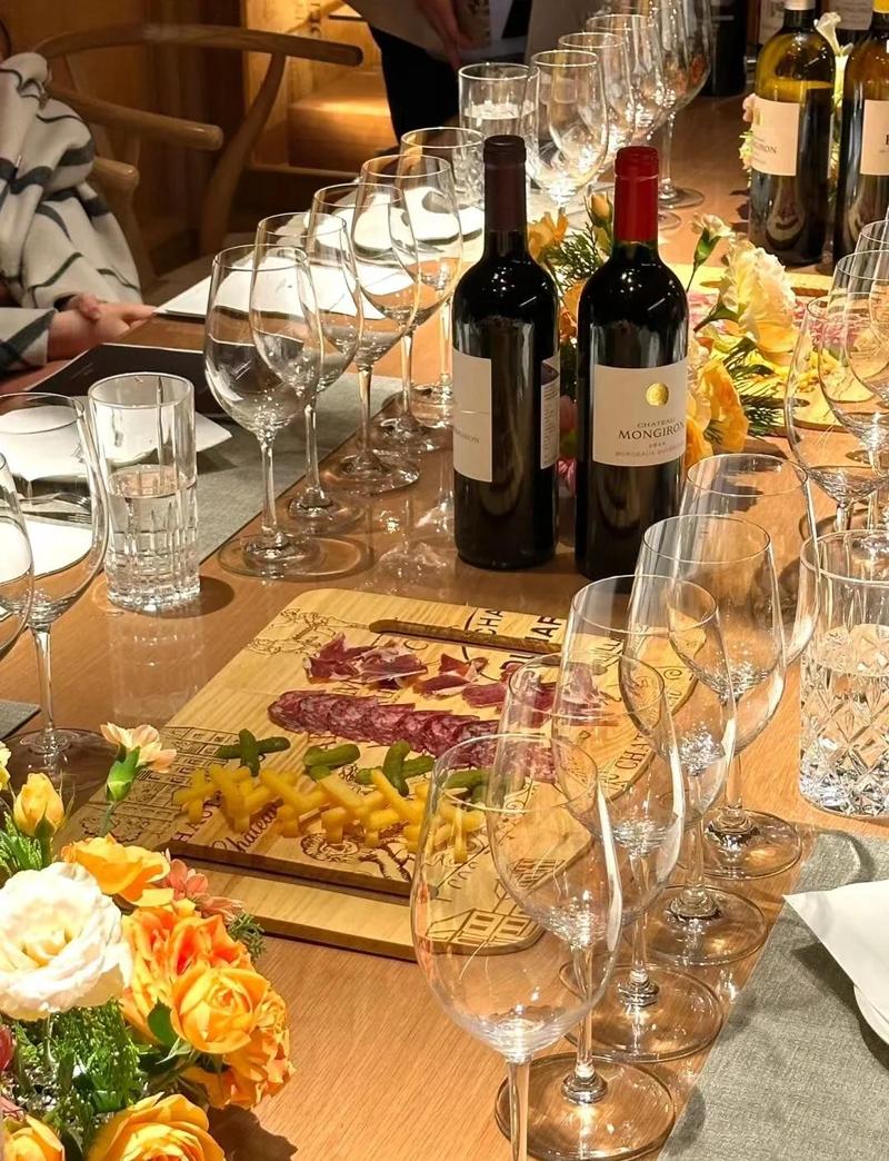 各式红酒开瓶品鉴场景快乐聚会