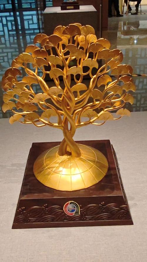 激光雕刻金属家族树工艺品