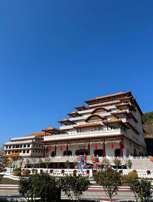 湖北南漳咸水村小布达拉宫远景