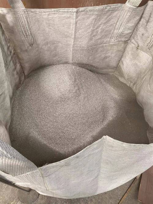 铝塑分离后得到的纯净铝粉和塑料颗粒