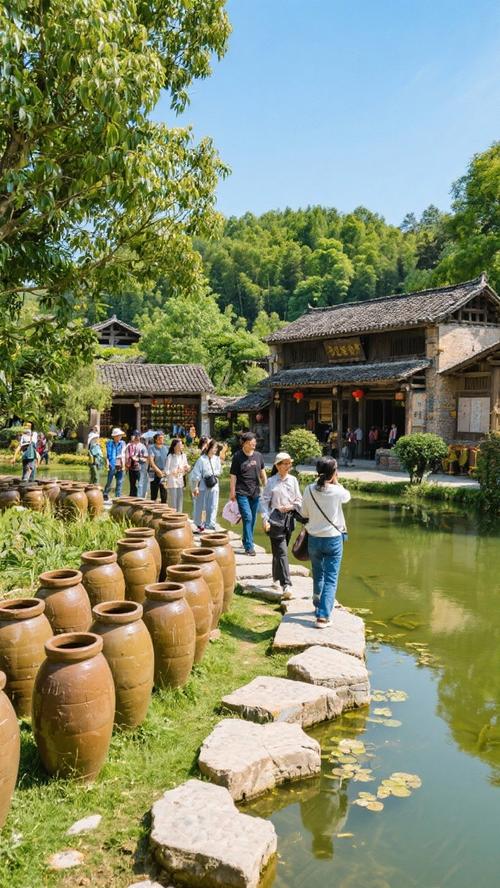 古窑民俗博览区：避开人流，钻进后山的竹林
