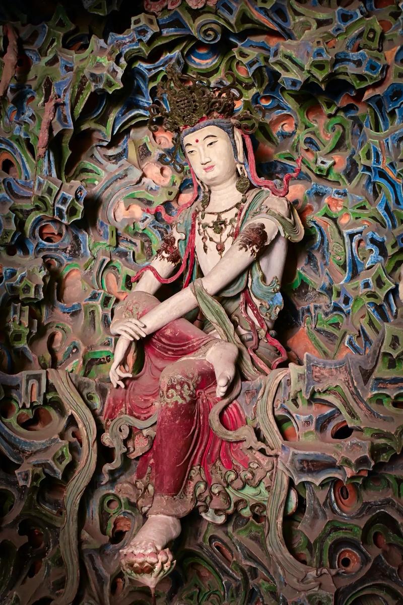 正定隆兴寺倒坐观音像