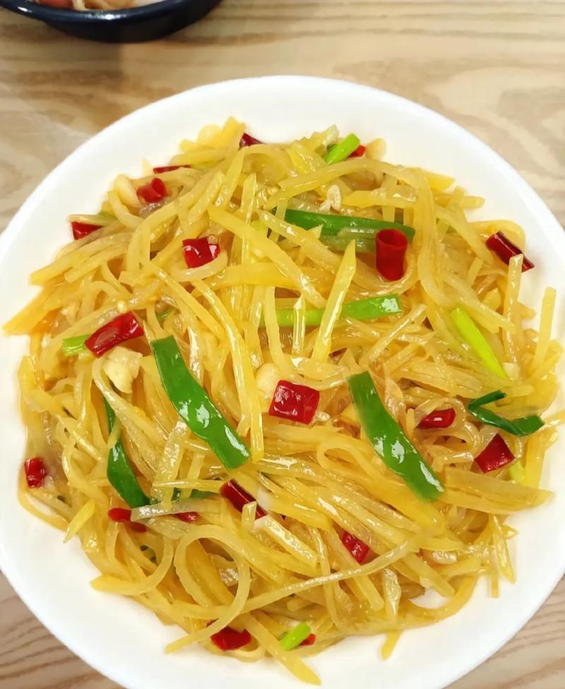 家常菜酸辣土豆丝清脆成品