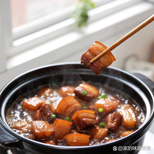 红烧肉炖煮过程 锅中冒泡