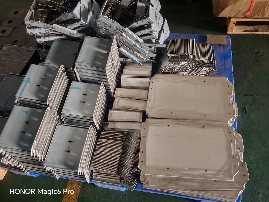 切胶机厂家半成品车间零件堆放实拍