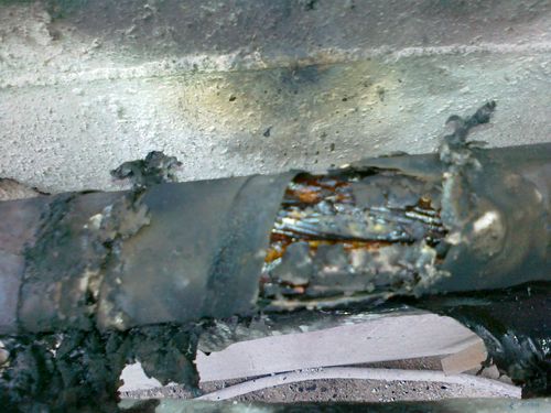工业电缆烧毁故障实物特写