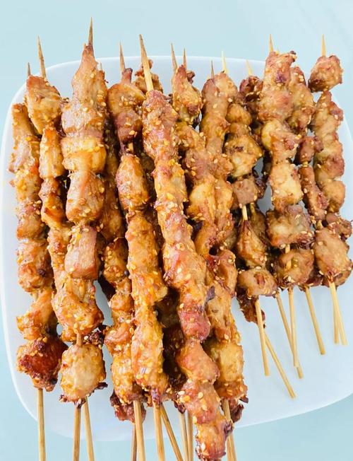 烧烤技巧：怎么让肉串更入味？