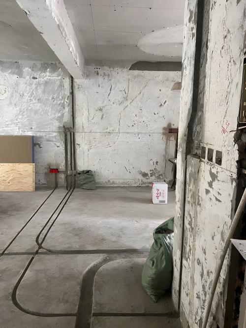 出租房二手房水电全改施工现场开槽