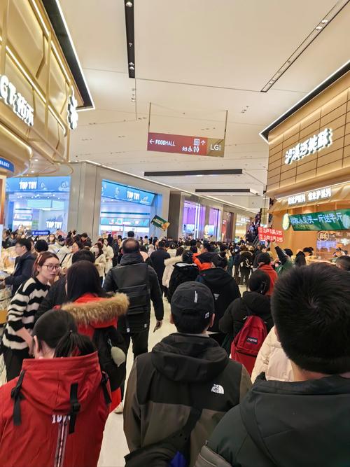 南京商圈连锁餐饮门店人流时段对比图