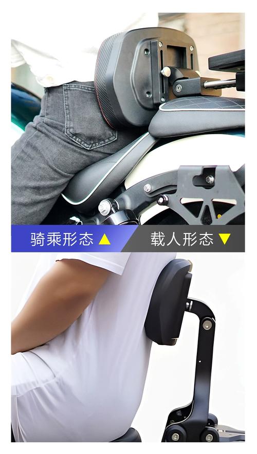 折叠后便携靠枕放入随身背包展示图