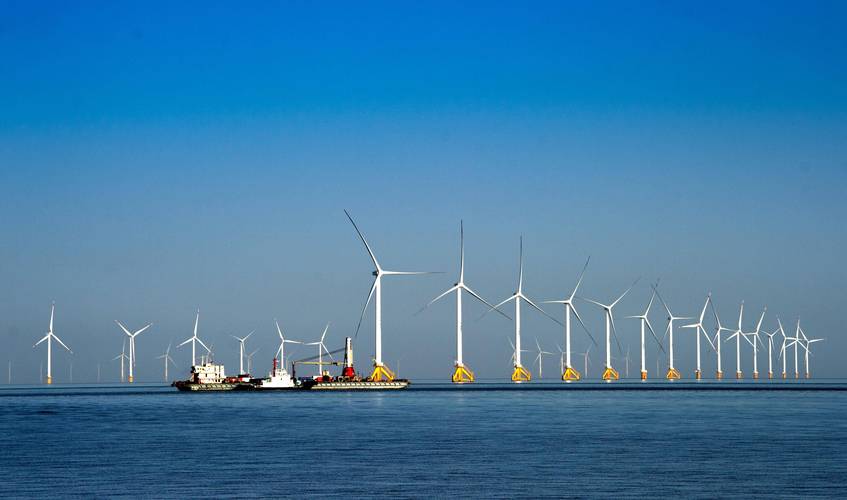 江苏沿海连片风力发电场实景