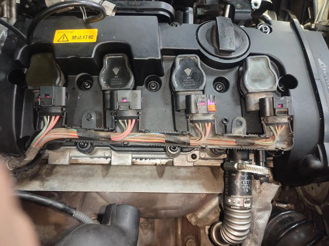 南京汽修厂拆下的老化故障点火线圈实拍