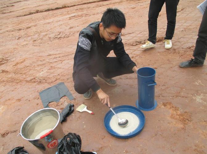 工业分离环节泥饼含水率现场检测操作