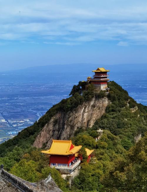南漳五台山荆山云海观景台