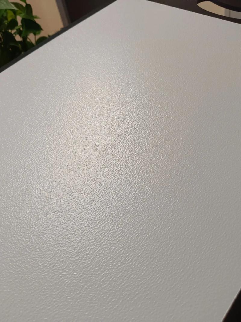 复古墙面 乳胶漆蛋壳光 与 墙纸Toile图案 对比