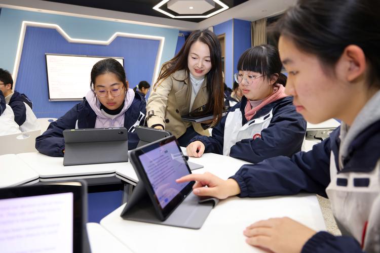 中小学课堂自适应学习系统教师操作场景