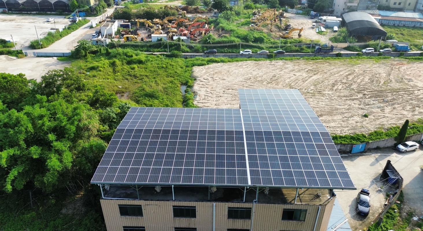 江苏农村居民楼顶家用光伏安装实景