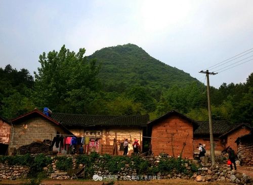 湖北南漳东巩镇张家寨古寨残垣景色