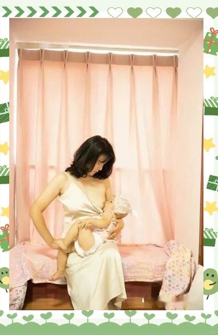 产后妈妈试穿哺乳衣面露愁容