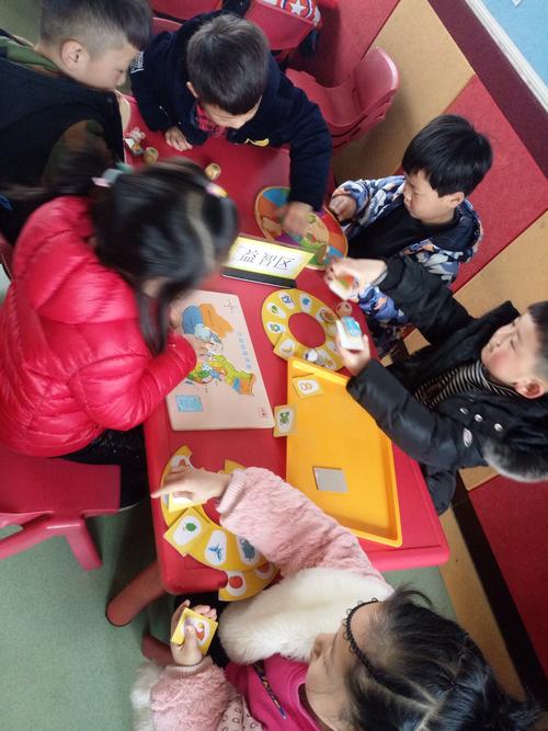 亲子餐桌排列组合小游戏实拍