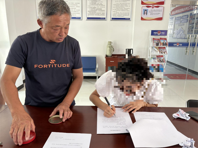 社区人民调解协议书签字现场照片